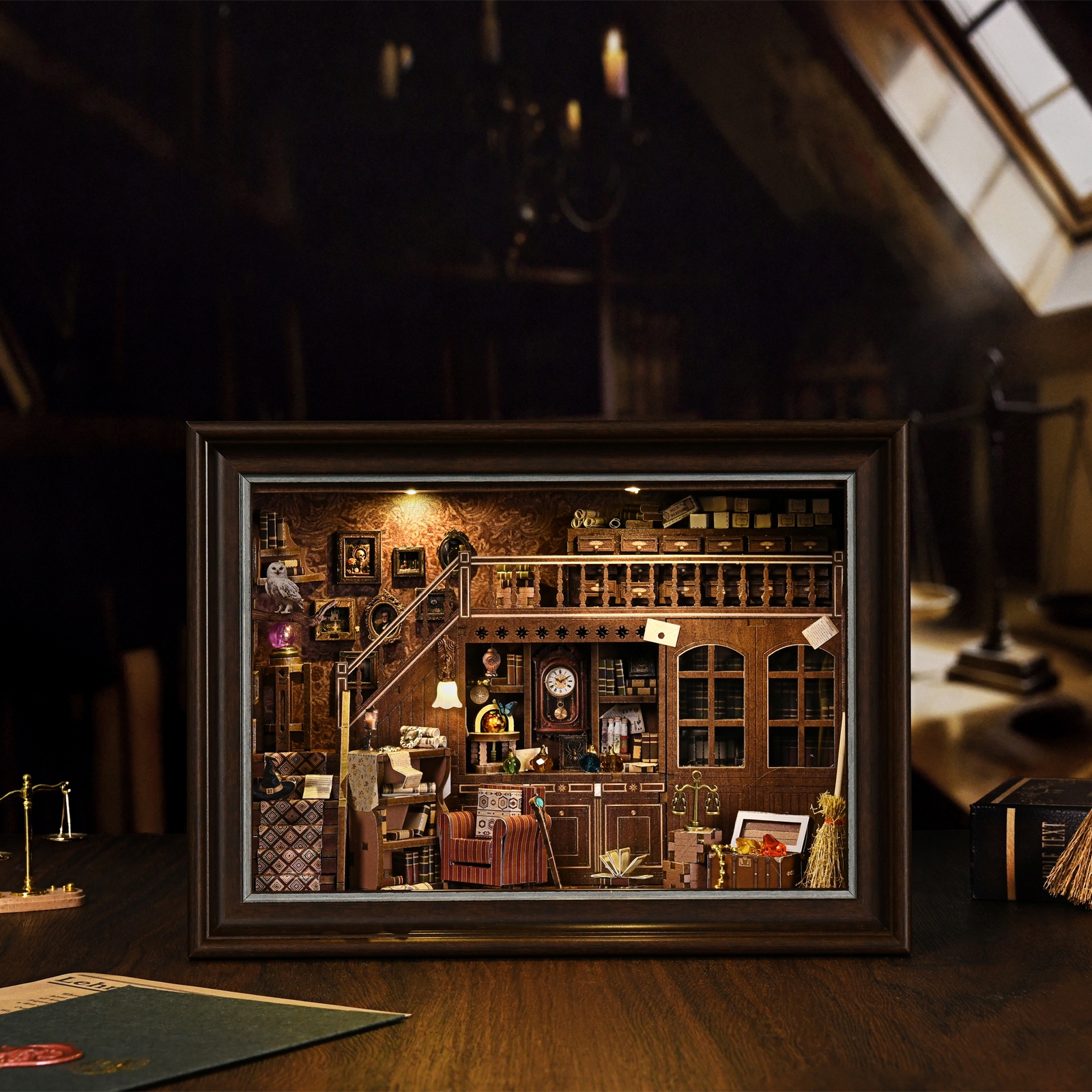 Book Nook Kit Secret Attic DIY - Engraved Wood Frame recensione e prezzo
