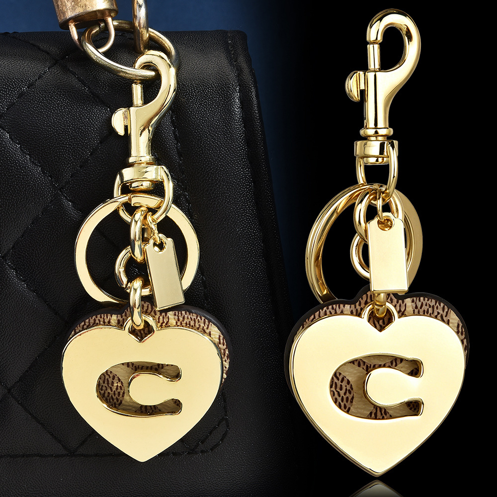 Initial C Monogram Bag Charm K - Monogram Keychain Leather recensione e prezzo