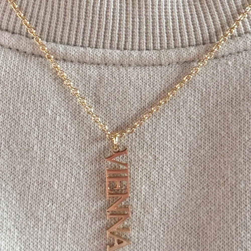 Custom Multiple Name Necklace  - Birth Flower Necklace recensione e prezzo