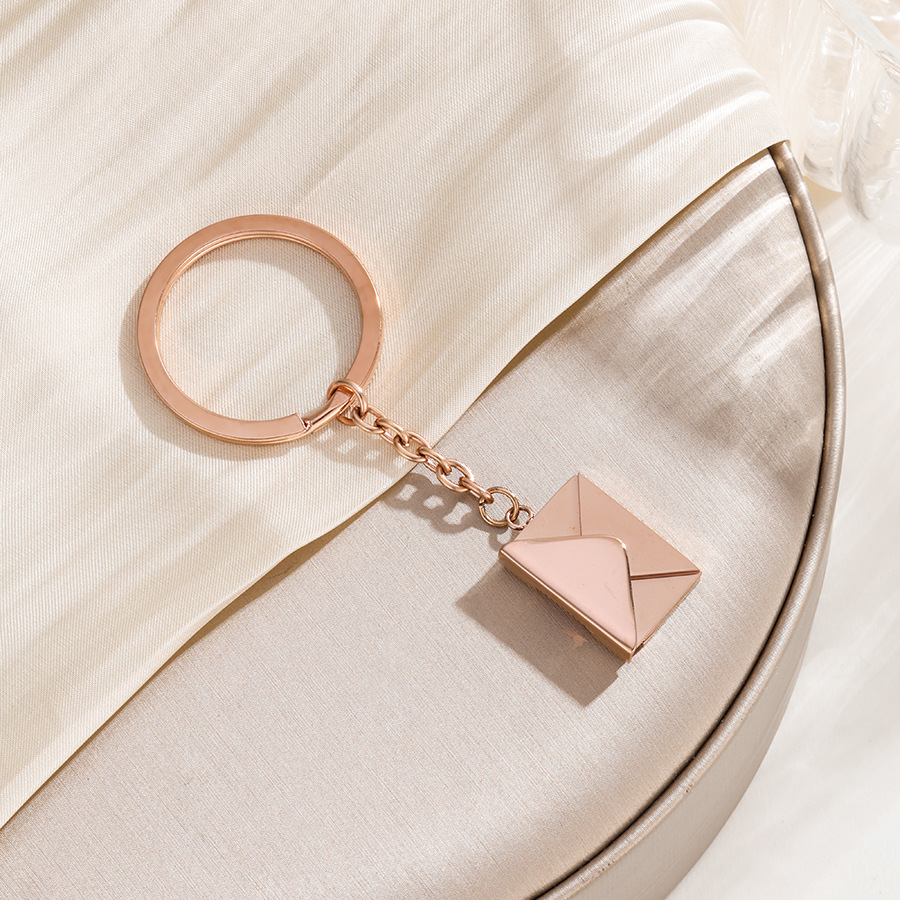 Can Open Envelope Custom Keych - Initial Ring Custom recensione e prezzo